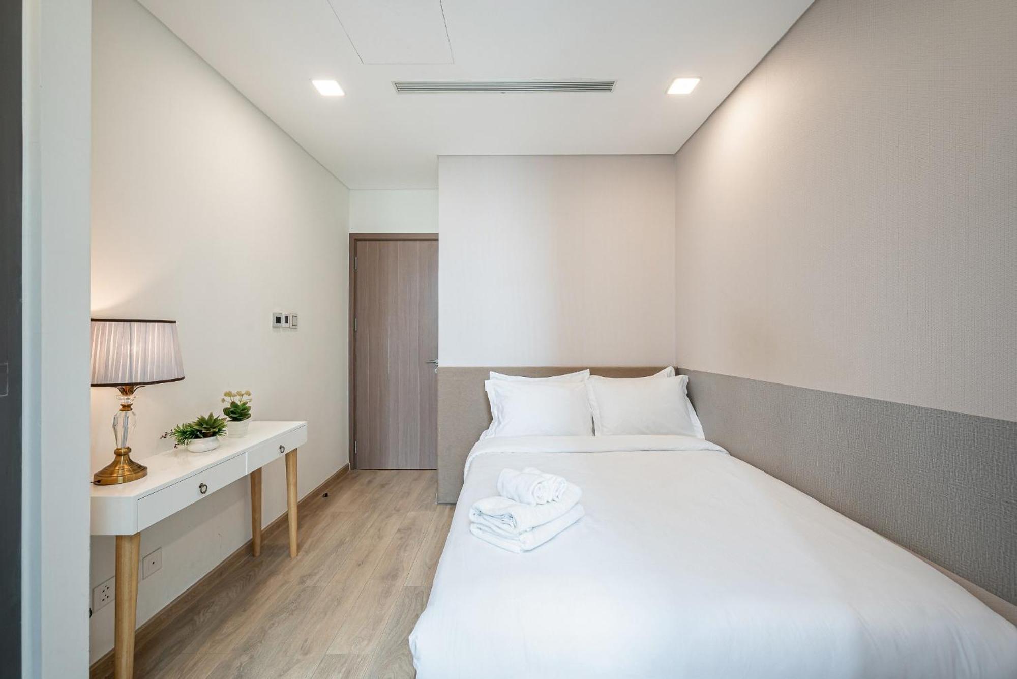 Urban Heights Rentals Landmark 81 Ho Chi Minh City Exterior photo